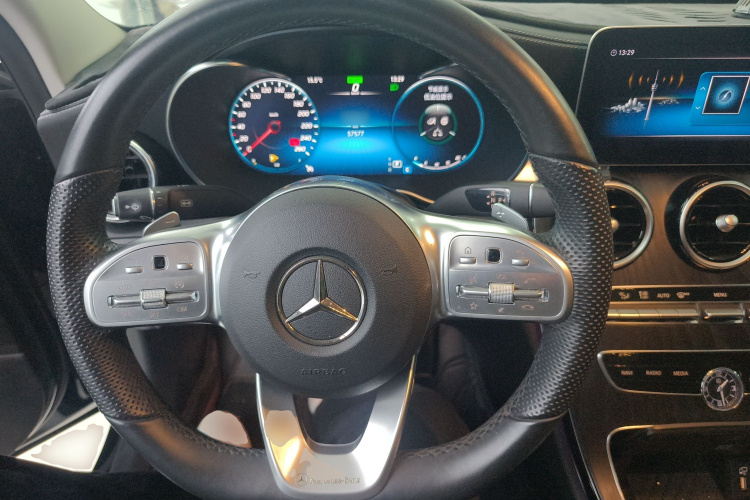 奔驰C级 2021款 C 260 L 运动星耀臻藏版局部细节13