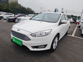 福特 福克斯 2015款 三厢 1.6L 自动风尚型