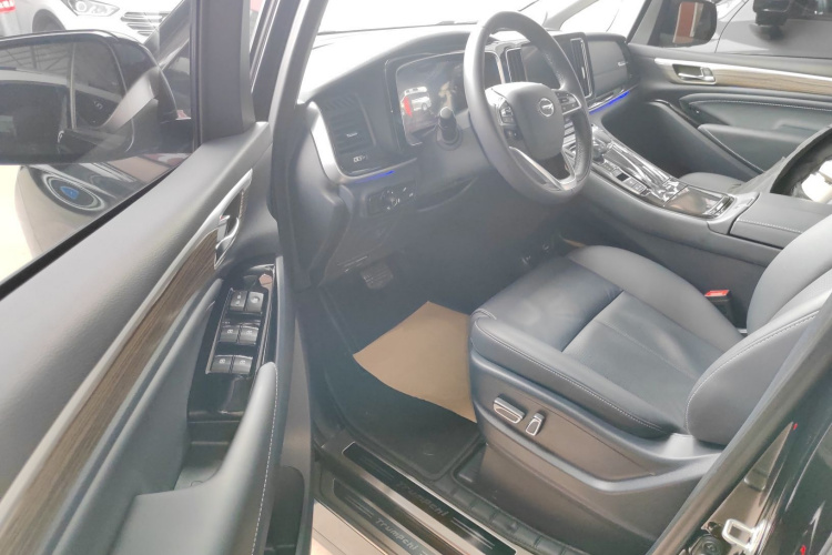 广汽传祺 传祺M8 2023款 领秀系列 390T 尊贵版中控内饰20