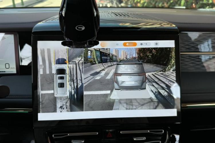 广汽传祺 传祺M8 2024款 大师系列 400T 至尊版中控内饰7003