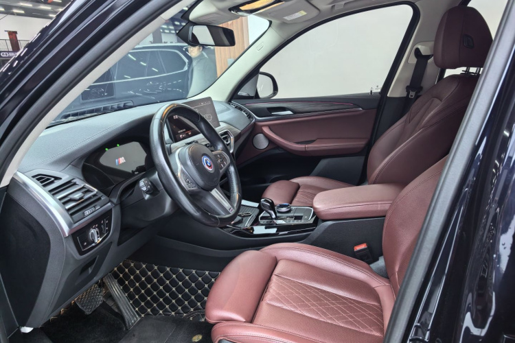 宝马X3 2022款 改款二 xDrive30i 领先型 M曜夜套装车身外观6003