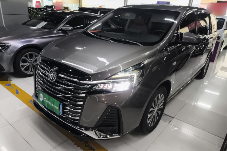 别克GL8 2023款 陆上公务舱 舒适型车身外观1