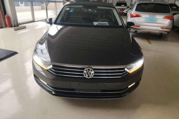 大众 迈腾 2017款 380TSI DSG 豪华型车身外观2