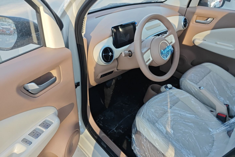 五菱汽车 宏光MINIEV 2025款 四门版 进阶款中控内饰20