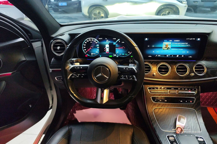 奔驰E级(进口) 2021款 E 260 时尚型运动版局部细节13