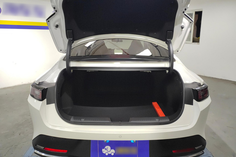 长安 逸动 2024款 1.5T GDI自动 旗舰型机舱底盘23