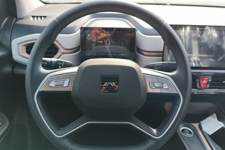 江淮钇为 钇为花仙子 2024款 挚爱版 301km Air中控内饰13