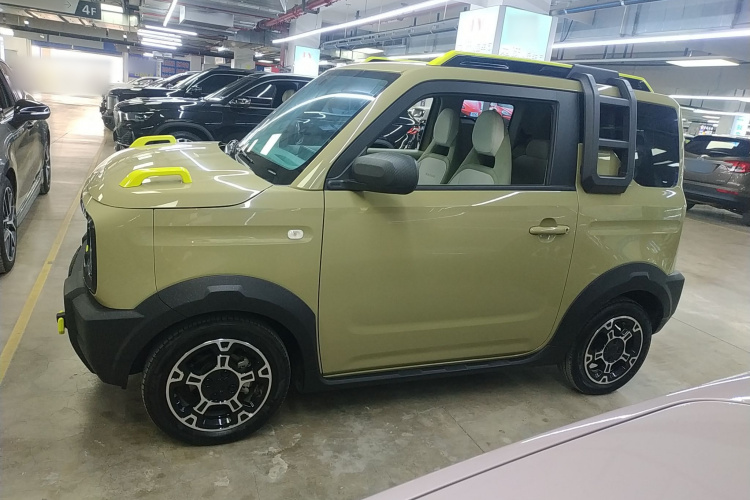 吉利银河 2025款 210km 熊猫骑士车身外观4