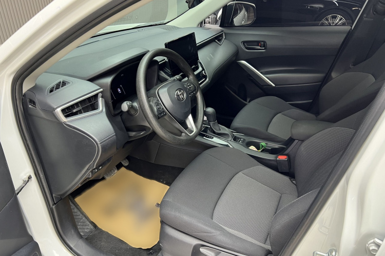 丰田 锋兰达 2023款 2.0L CVT领先版中控内饰7006