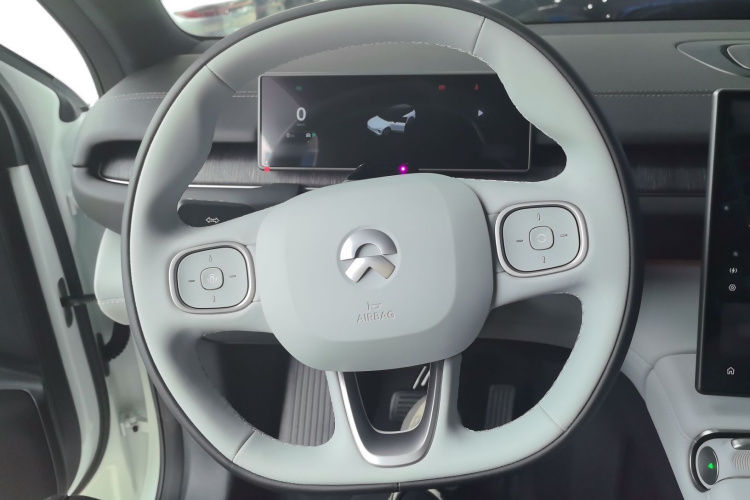 蔚来ES6 2024款 75kWh中控内饰13