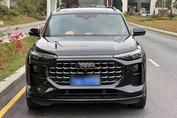 奥迪Q6 2023款 45 TFSI quattro 齐云型 飞骑套装车身外观6001