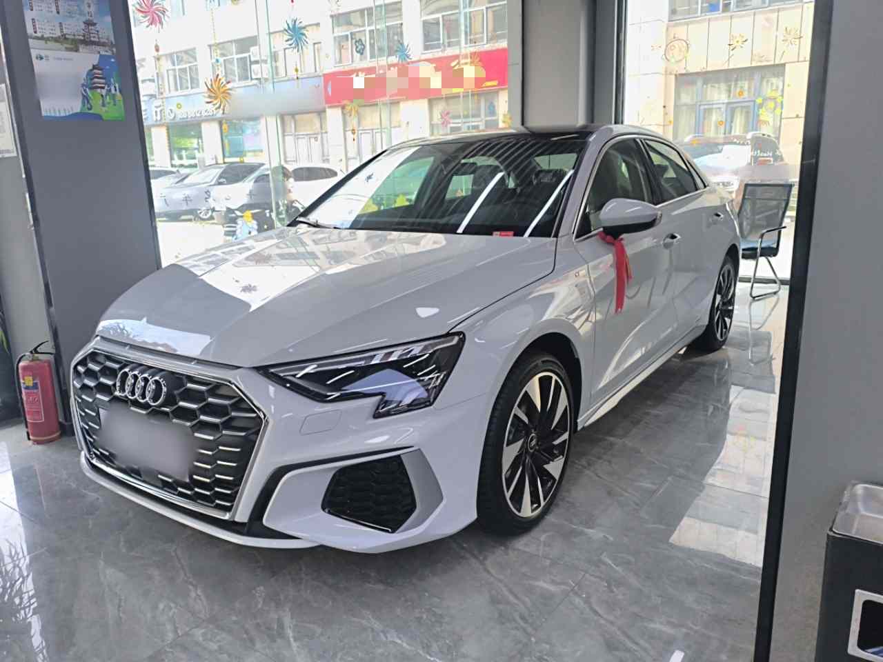 奥迪A3 2024款 A3L Limousine 35 TFSI 时尚运动型(2)