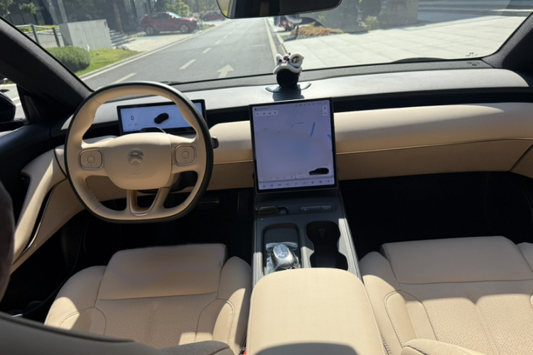 蔚来ET5T 2024款 75kWh Touring中控内饰7003