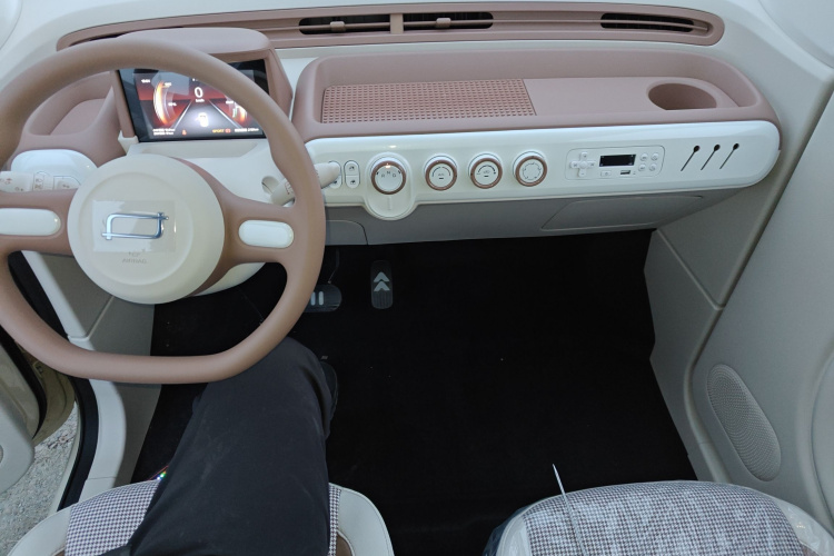 奔腾小马 2026款 222km 萌趣马 Plus中控内饰12