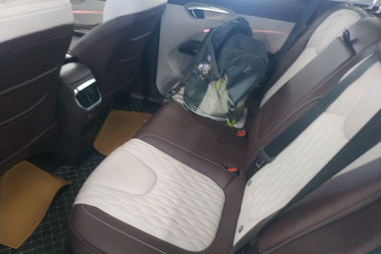 奔腾T90 2023款 2.0T 自动旗舰型中控内饰21