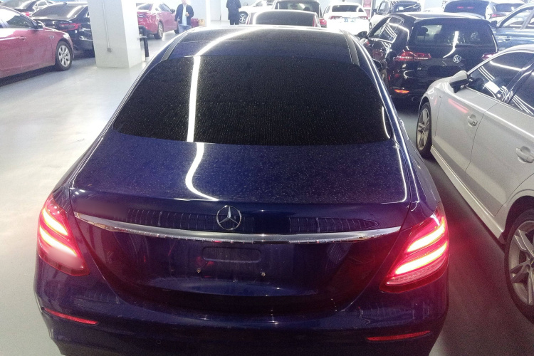 奔驰E级 2018款 E 300 L 运动豪华型车身外观6004