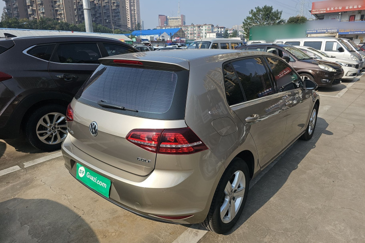 大众 高尔夫 2017款 1.6L 自动舒适百万辆纪念版车身外观7