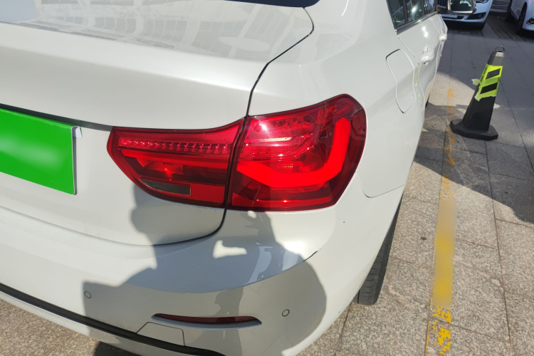 宝马1系 2017款 118i 运动型车身外观6006