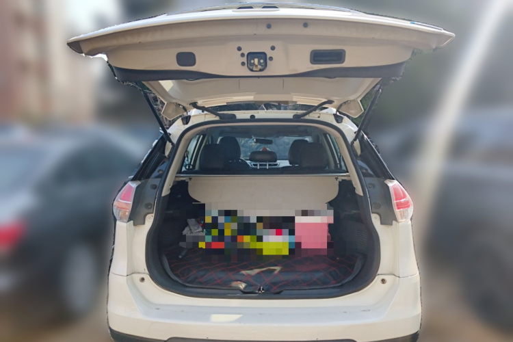 日产 奇骏 2014款 2.0L CVT舒适版 2WD中控内饰23