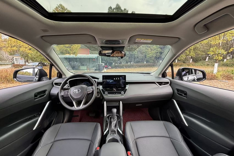 丰田 锋兰达 2024款 2.0L CVT领先plus版中控内饰7003