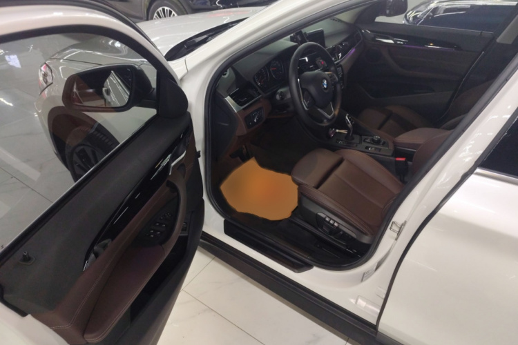 宝马X1 2020款 sDrive20Li 时尚型中控内饰7003