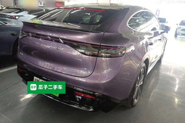 鸿蒙智行 智界R7 2025款 增程 251km Max车身外观7