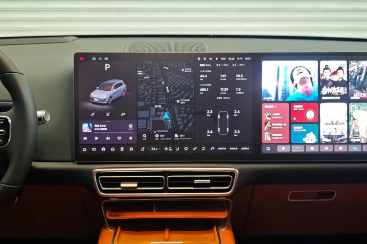 理想汽车 理想L8 2025款 Max 智能焕新版中控内饰7004