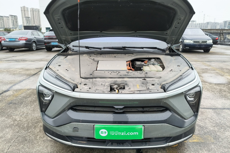 蔚来ES6 2020款 610KM 签名版机舱底盘24