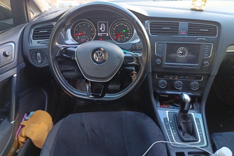 大众 高尔夫 2017款 1.6L 自动舒适百万辆纪念版局部细节13