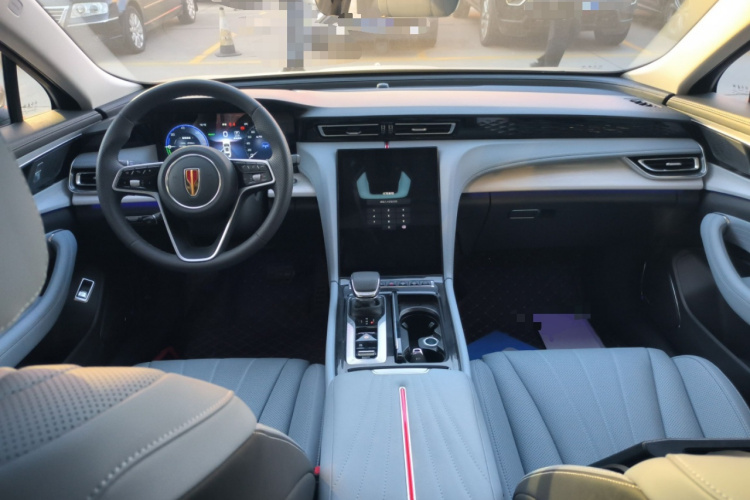 红旗H5 PHEV 2025款 170 超混版中控内饰12