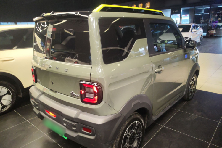 吉利银河 2025款 210km 熊猫骑士车身外观7