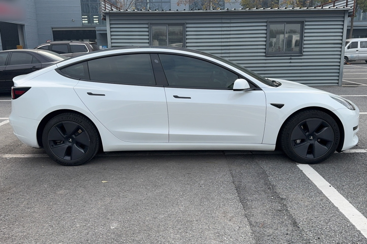 特斯拉 Model 3 2022款 后轮驱动版车身外观6003
