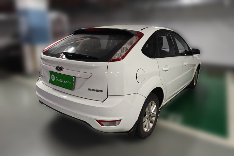 福特 福克斯 2013款 两厢经典 1.8L 自动基本型车身外观6005