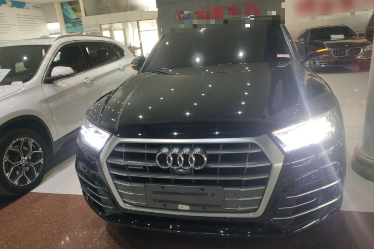 奥迪Q5L 2018款 45 TFSI 尊享时尚型 国V车身外观2