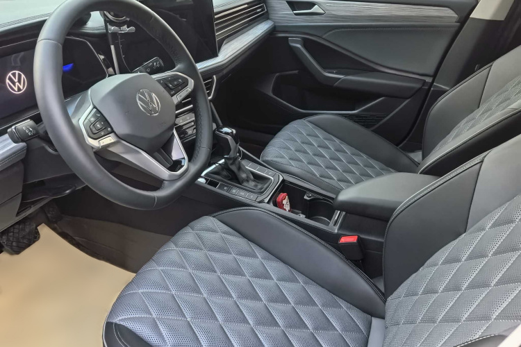 大众 速腾 2023款 200TSI DSG超越版中控内饰7005