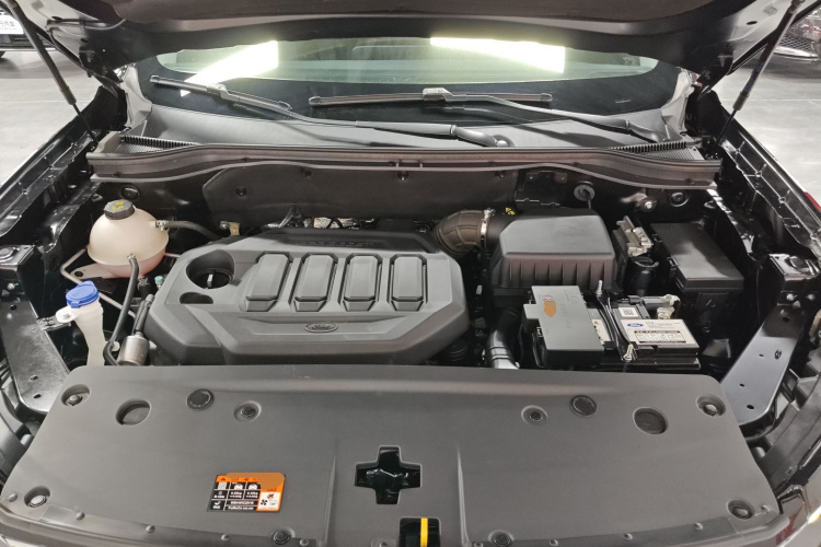 福特 领睿 2023款 EcoBoost 170 铂领型机舱底盘24