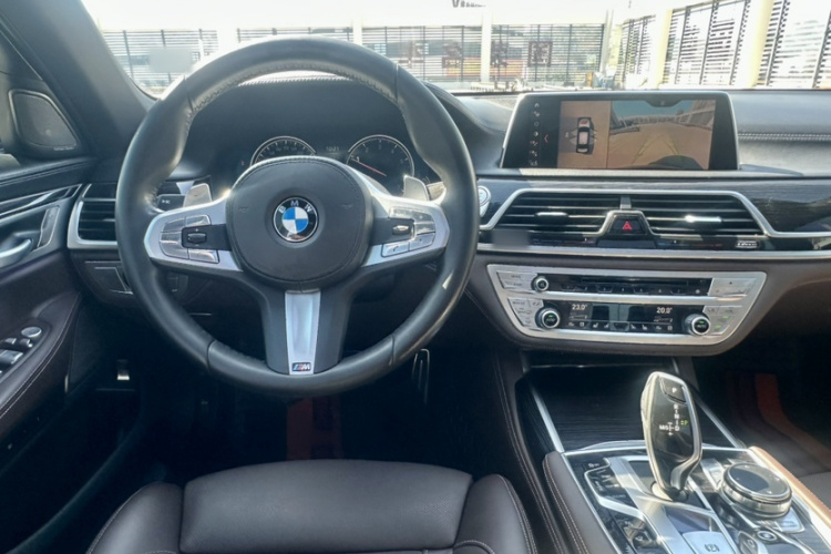 宝马7系 2018款 730Li 尊享型 M运动套装中控内饰7002