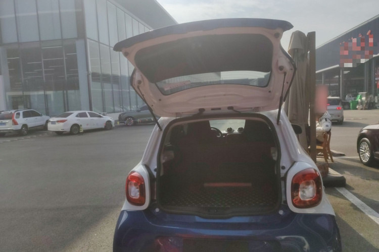 smart forfour 2018款 1.0L 52千瓦灵动版局部细节23