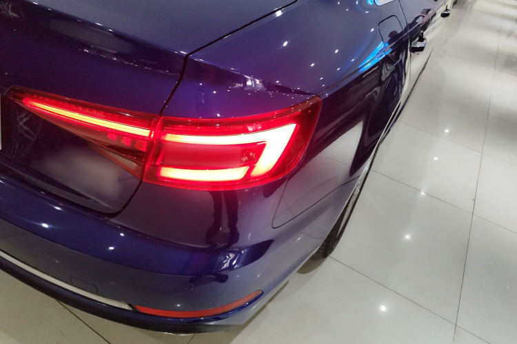 奥迪A4L 2019款 40 TFSI 进取型 国VI车身外观9