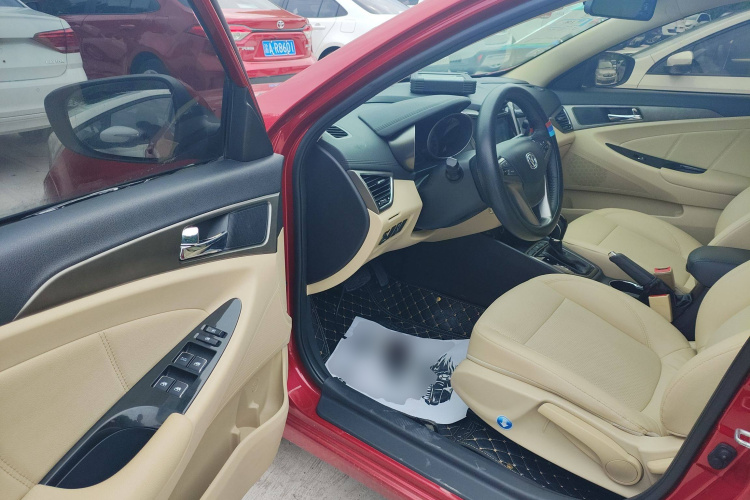 长安 逸动 2016款 1.6L 自动风尚型中控内饰20