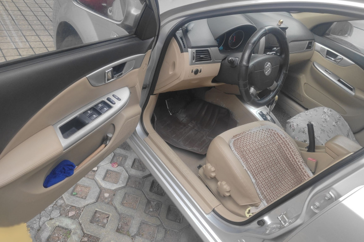 别克 凯越 2013款 1.5L 自动经典型中控内饰7003