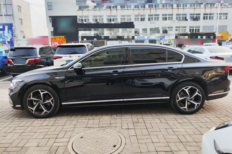 大众 迈腾 2023款 200万辆纪念版 380TSI DSG旗舰型车身外观6003