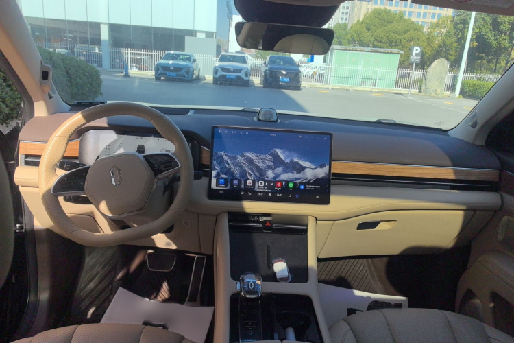 鸿蒙智行 问界M7 2024款 1.5T 智驾四驱Max版 5座中控内饰7004