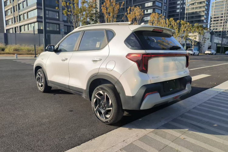 起亚 索奈 2024款 1.5L 舒适版车身外观6005