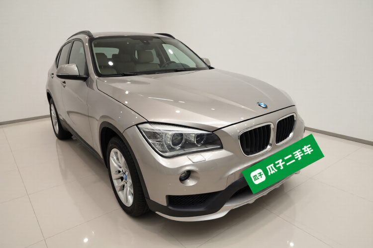 宝马X1 2014款 sDrive18i 领先型车身外观3