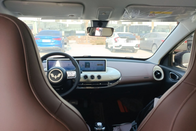 五菱汽车 五菱缤果 2023款 333km 灵犀互联+款中控内饰12