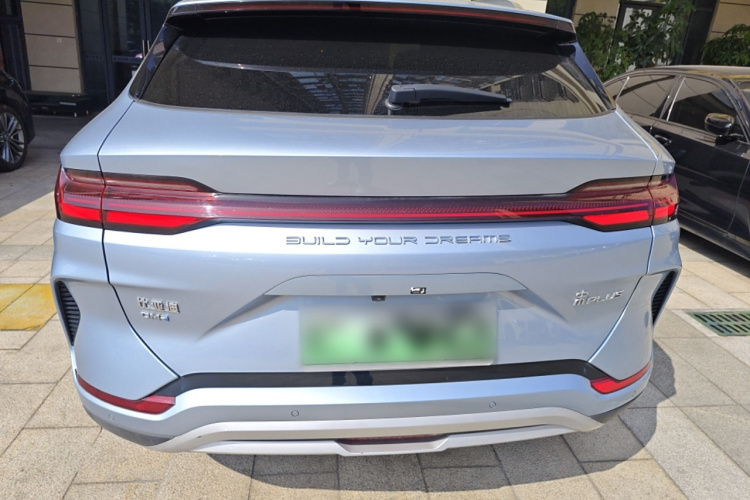 比亚迪 宋PLUS新能源 2024款 荣耀版 DM-i 110km 旗舰型车身外观6