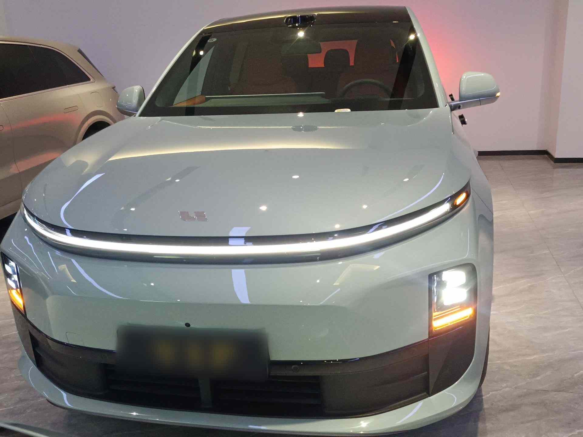 理想汽车 理想L6 2025款 Max 智能焕新版(1)