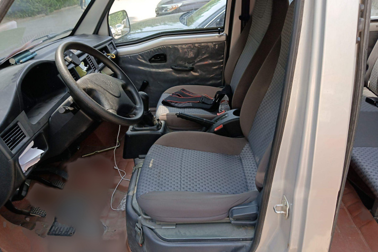 五菱汽车 五菱之光 2020款 1.2L 实用型 国VI LSI局部细节19