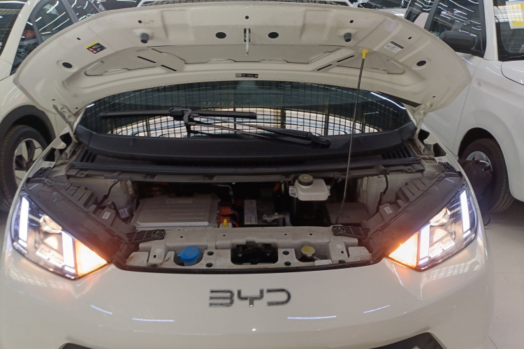 比亚迪 海鸥 2024款 荣耀版 305km 活力版机舱底盘24